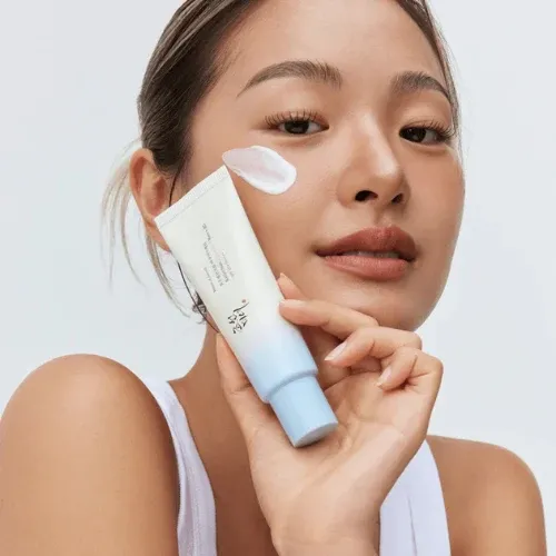 skincare-routine-step-sunscreen
