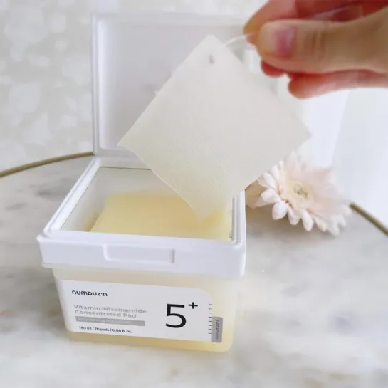 پد تونر نیاسینامید شماره نامبوزین . Vitamin Niacinamide Concentrated Pad