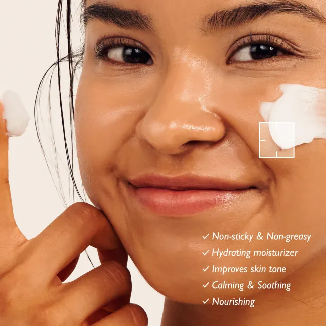 Woman applying 50ml of haruharu wonder Black Rice 10 Hyaluronic hydrating and moisturizer with no stickiness or heaviness Cream to her face with text highlighting product benefits.